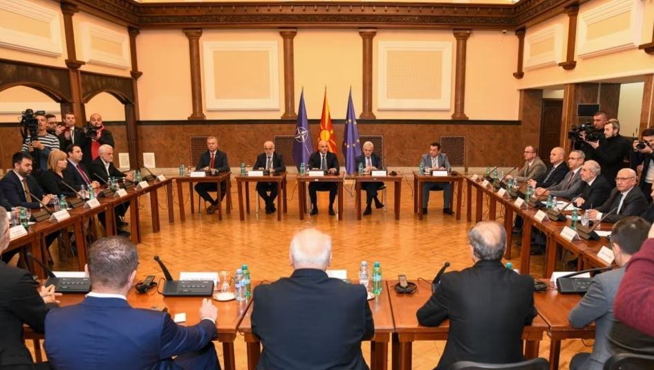 Maqedonia shpall zgjedhjet parlamentare më 8 maj 2024  qeveria teknike pritet të drejtohet nga një kryeministër shqiptar