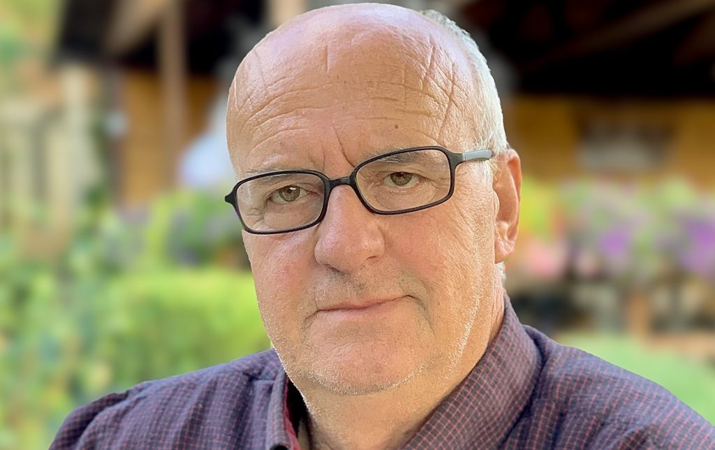 Letërnjoftimi poetik