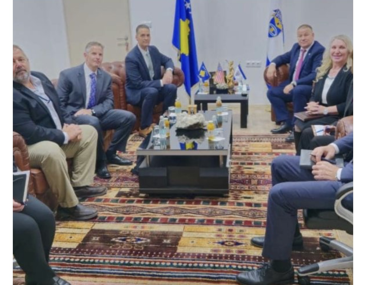  Pajisje të vogla   Shërbimi sekret amerikan takohet me Policinë e Kosovës