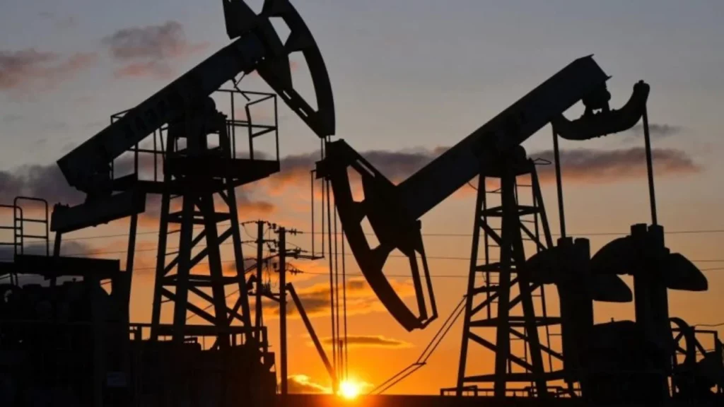 Çmimi i naftës  115 dollarë për fuçi