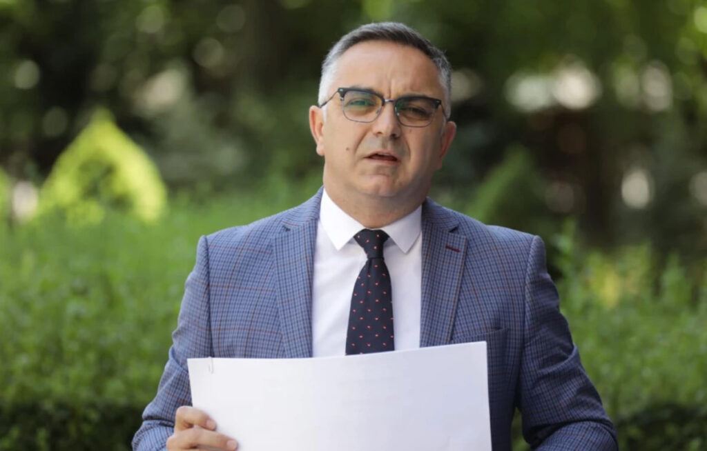 Besnik Tahiri thërret konferencë për media