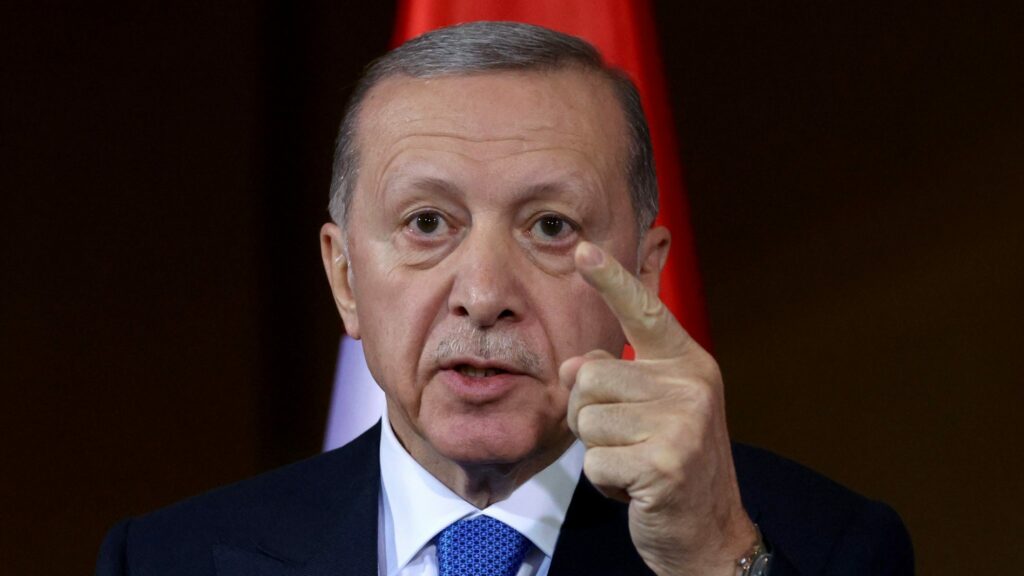 Erdogan paralajmëron se çështja e klimës kërcënon njerëzimin si lufta dhe pandemitë