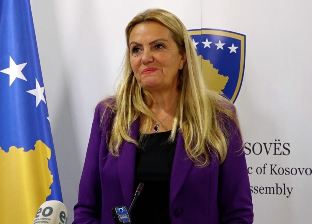 Testi i drogës  Kadrijaj  Ka politikanë që e përdorin  shihen prej sjelljeve
