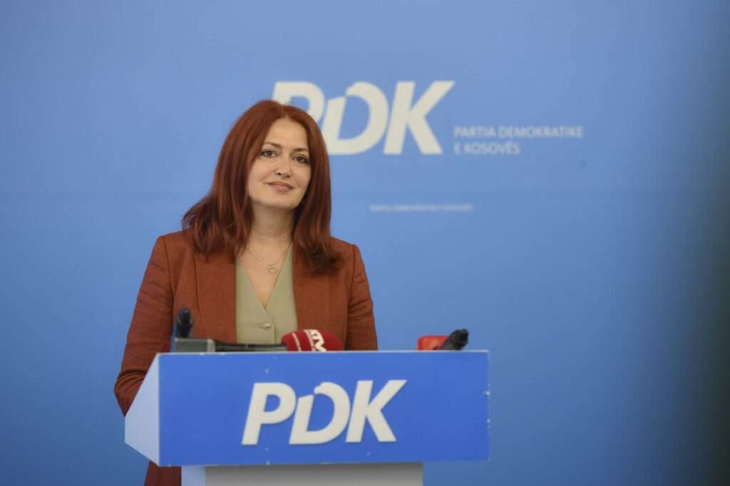 Hoxha  VV e ka pranuar se nuk është e interesuar për marrëveshje me PDK në