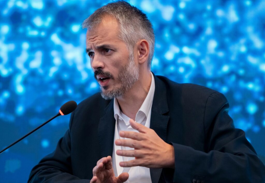 Maliqi ironizon  Dje e kuptova se ka zgjedhje kur Sveçla paralajmëroi kërcënime prej Serbisë