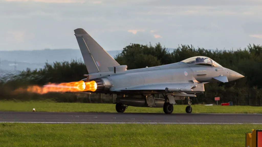 Luftimet Izrael Iran  Britania dërgon avionë në Lindjen e Mesme