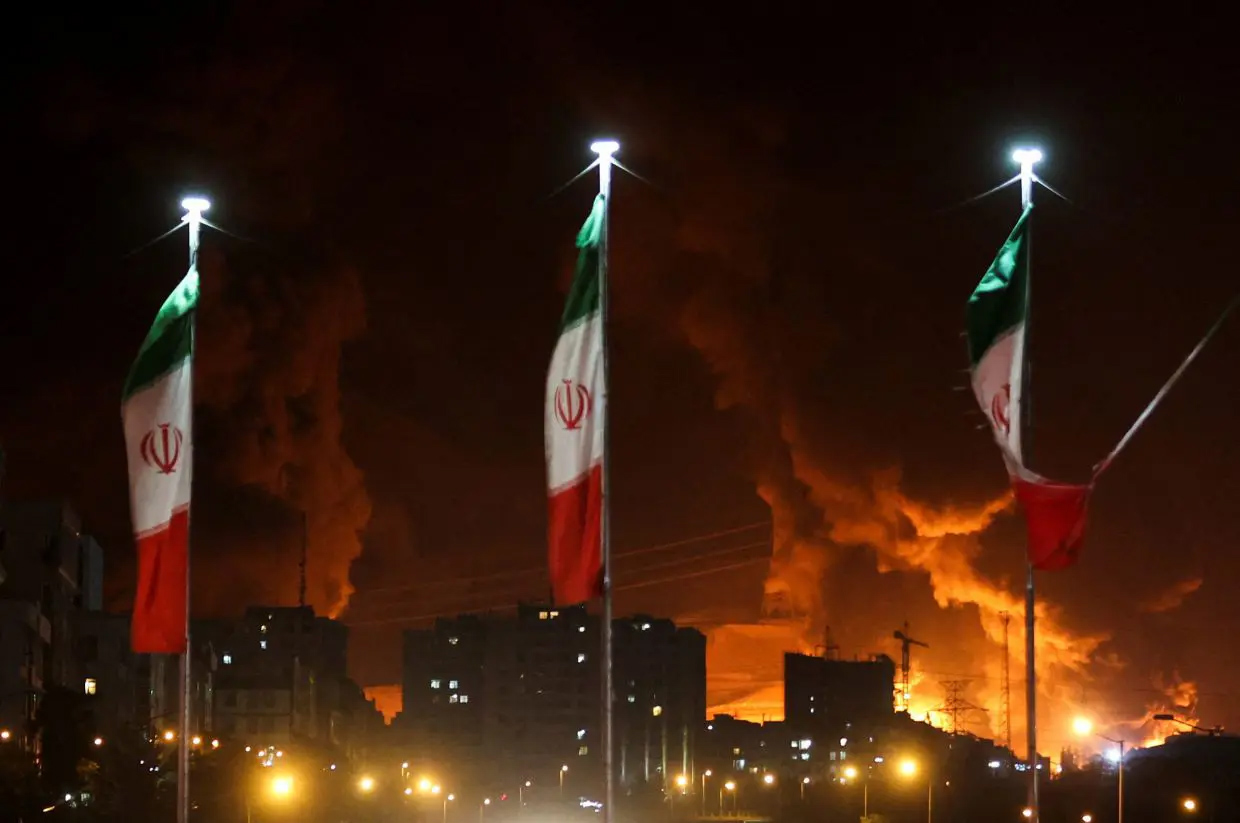 Ndërtesa e Ministrisë së Jashtme iraniane goditet nga një sulm ajror