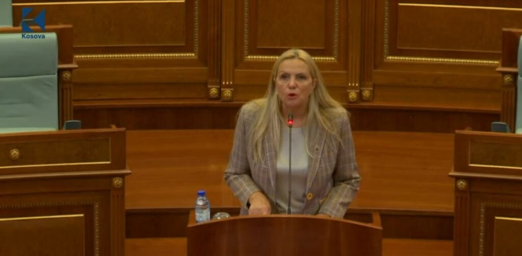 Kadriaj  pushtetit  Tërhiqeni librin e Shkëlzen Gashit  bëjeni ligjin për vlera e luftës