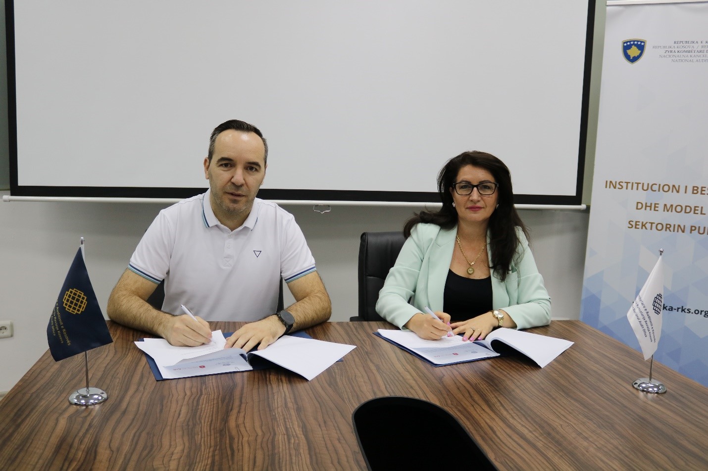 ZKA dhe Instituti AAB nënshkruajnë marrëveshje për Edukim të Vazhdueshëm Profesional