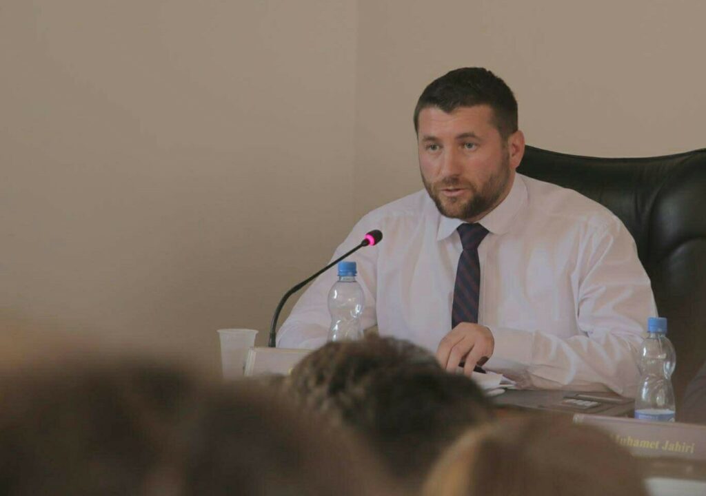 Qerimi  Kurti po e përdor pushtetin si instrument të presionit politik