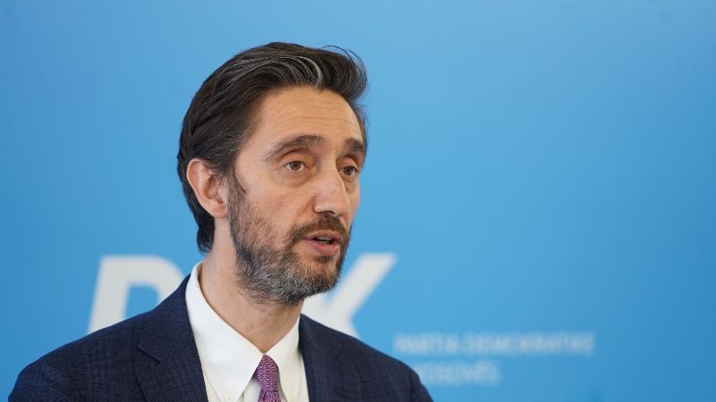 Ismaili  E bllokuan Kosovën  për me nxjerr Dimal Bashën