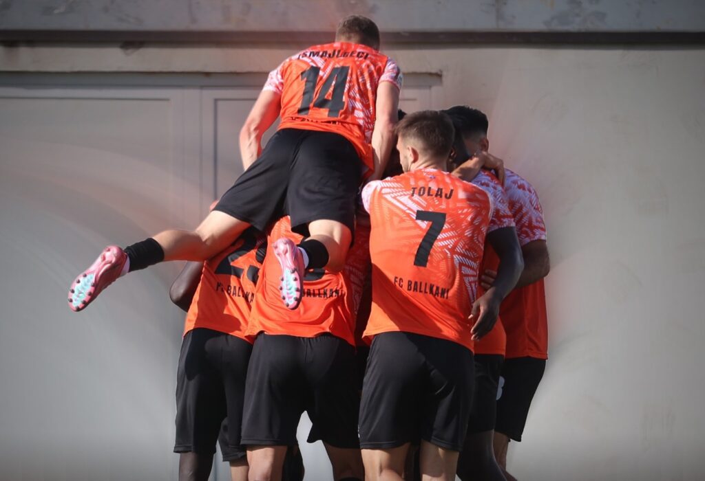 Ballkani triumfon ndaj Drenicës dhe rimerr kreun e tabelës