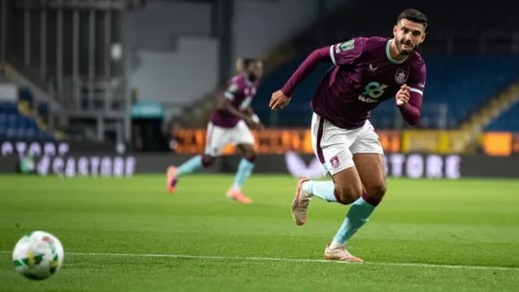 Burnley nxjerrë në shitje Brojën