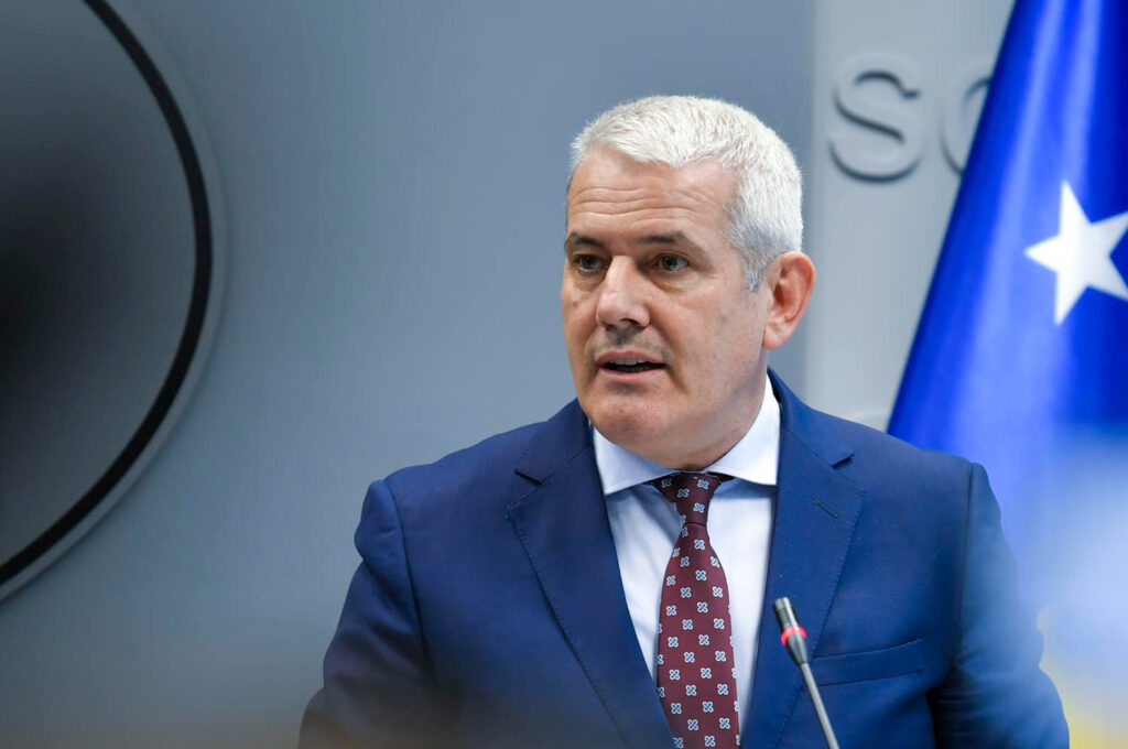 Sveçla publikon emrin e të arrestuarit në Merdare  I dyshuar për sulmin në Banjskë   koha e tolerancës ka përfunduar 