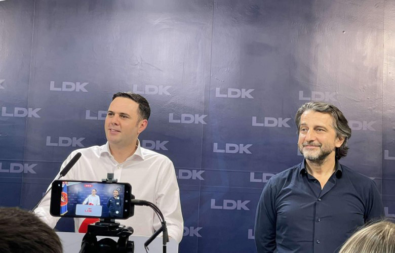 Abdixhiku  LDK prin në 12 komuna