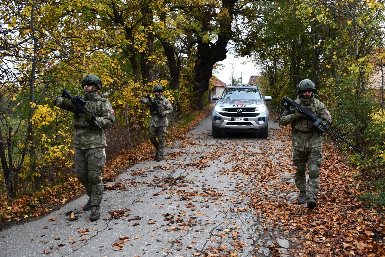 Ushtarët turq të KFOR it zhvillojnë patrulla nëpër Kosovë
