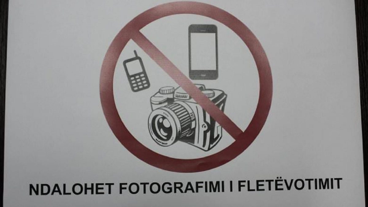 Një person fotografon votën në Fushë Kosovë  refuzon ta fshijë  Nuk e di passwordin se nuk është telefoni im