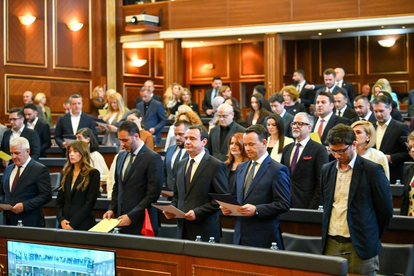 Parashikimi i frikshëm  VV ja nuk do të jetë pjesë e qeverisë së re  trendi i rënies së saj do të vazhdojë