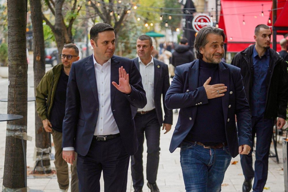 Abdixhiku dhe Përparim Rama shëtisin në Prishtinë pas votimit   kreu i LDK së publikon fotografi