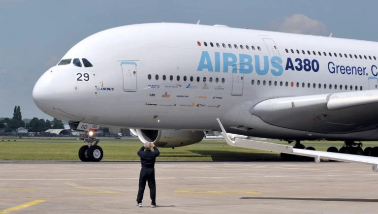 Airbus në alarm për sigurinë e avionëve të vetë  Kanë nevojë për përditësim urgjent të softuerit  humbasin lartësinë