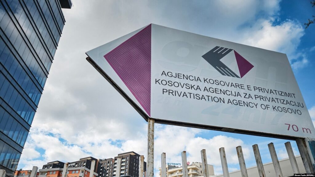 Vazhdon privatizimi  AKP nxjerr në shitje 258 prona në të gjithë Kosovën