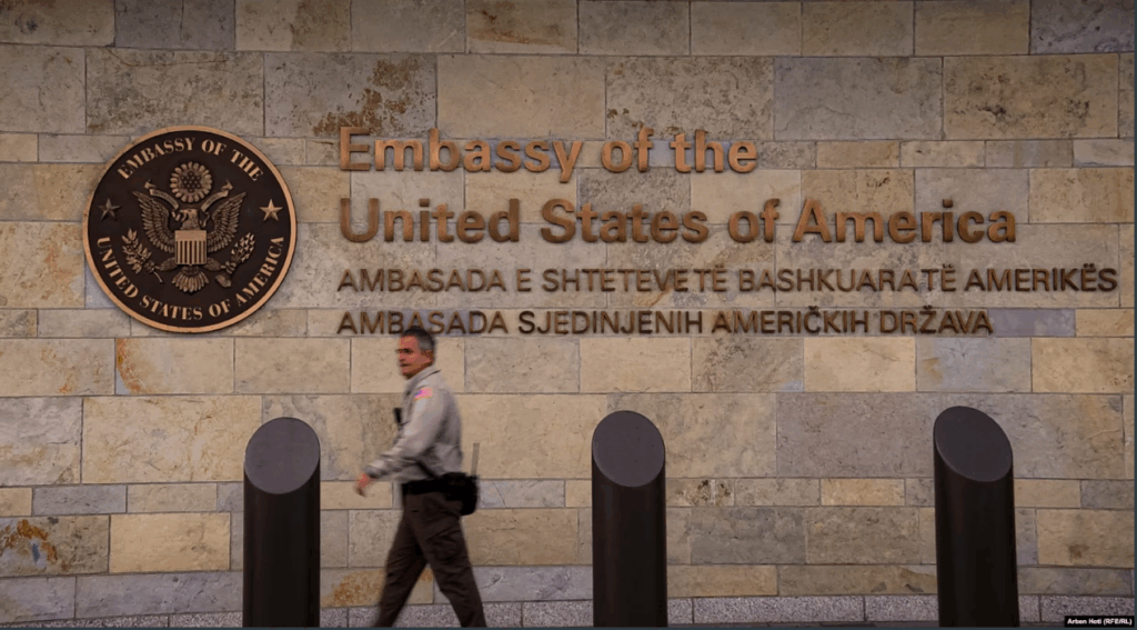 Ambasada e ShBA së përgëzon Kosovën për anëtarësimin në Bordin e Paqes