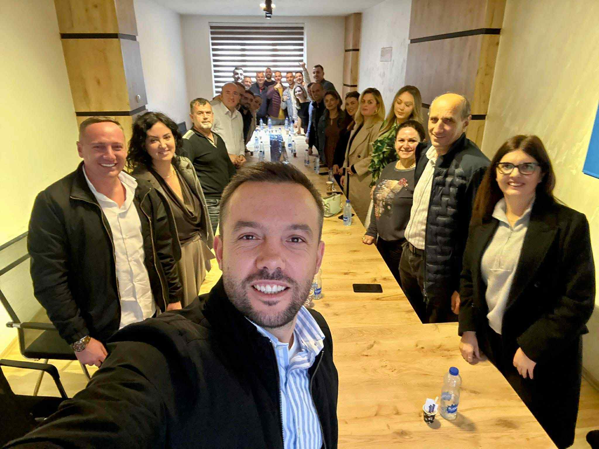 Vesa Broja ia shkatërron propagandën ekipit të Pecit  Lista e rreme e drejtorëve  dëshmi e panikut të humbjes së tyre