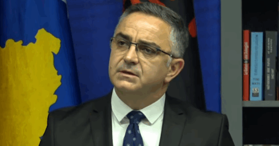  Mos e prishni festën   AAK denoncon daljen e Kurtit dhe akterëve të VV së në rrugët e komunave gjatë procesit zgjedhor