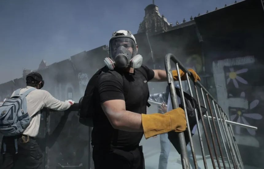 Mijëra protestues kundër qeverisë në Meksikë  120 të plagosur