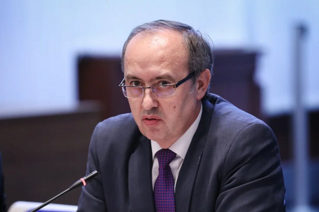 Deklarimet e Prattipatit për gazin  Hoti kritikon qeverinë  Projekti i anuluar nga Kurti i ka kushtuar Kosovës humbje të mëdha