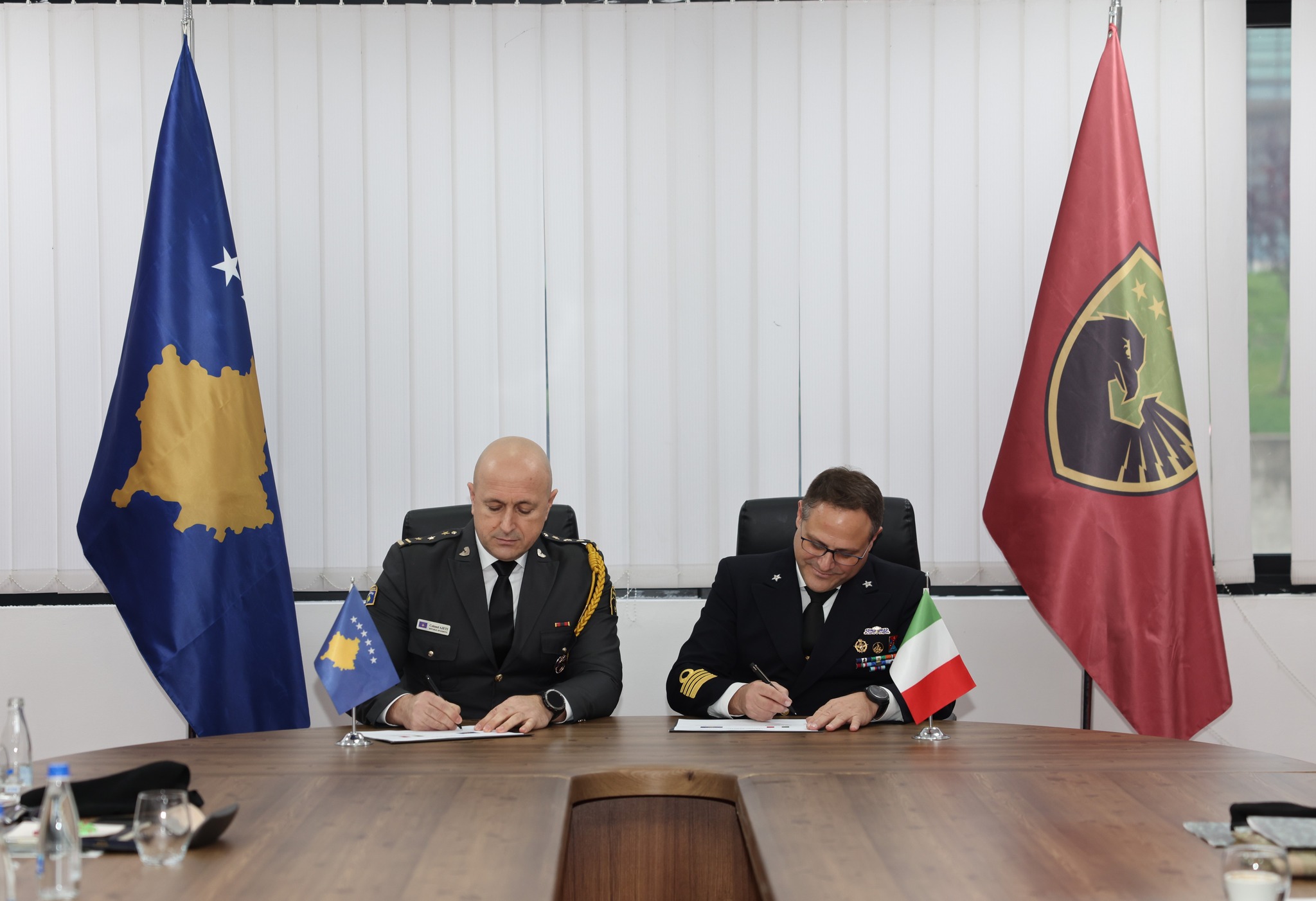 Nënshkruhet plani bilateral i bashkëpunimit ndërmjet Ministrisë së Mbrojtjes së Kosovës dhe asaj të Italisë