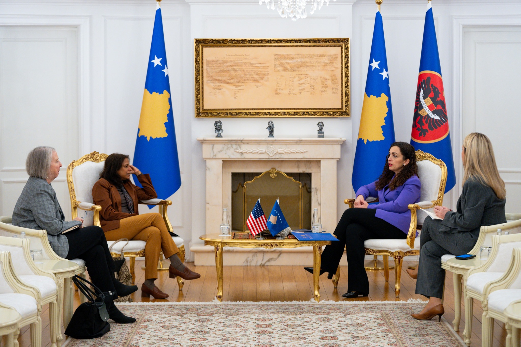 Caktimi i datës së zgjedhjeve  Osmani diskuton zhvillimet e fundit me diplomaten amerikane