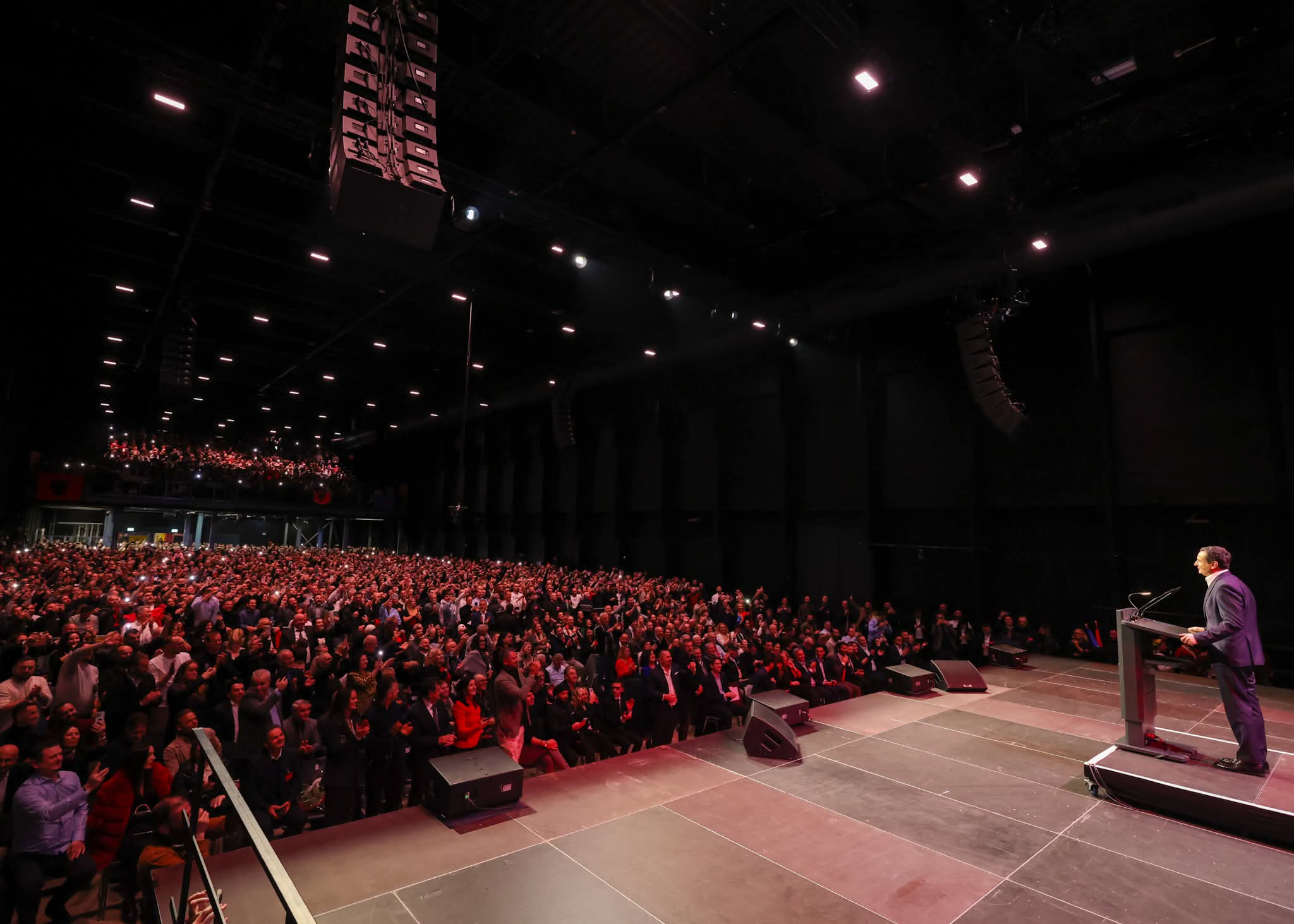 Kurti  Bashkatdhetarë  bashkë për atdheun 