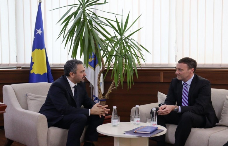 Radoniqi i KQZ së e informon zyrtarin e DASH it për zgjedhjet e 28 dhjetorit