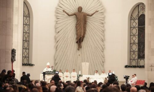 Sot festohet Krishtlindja  Imzot Dodë Gjergji  Kosova ka nevojë për stabilitet më të madh politik