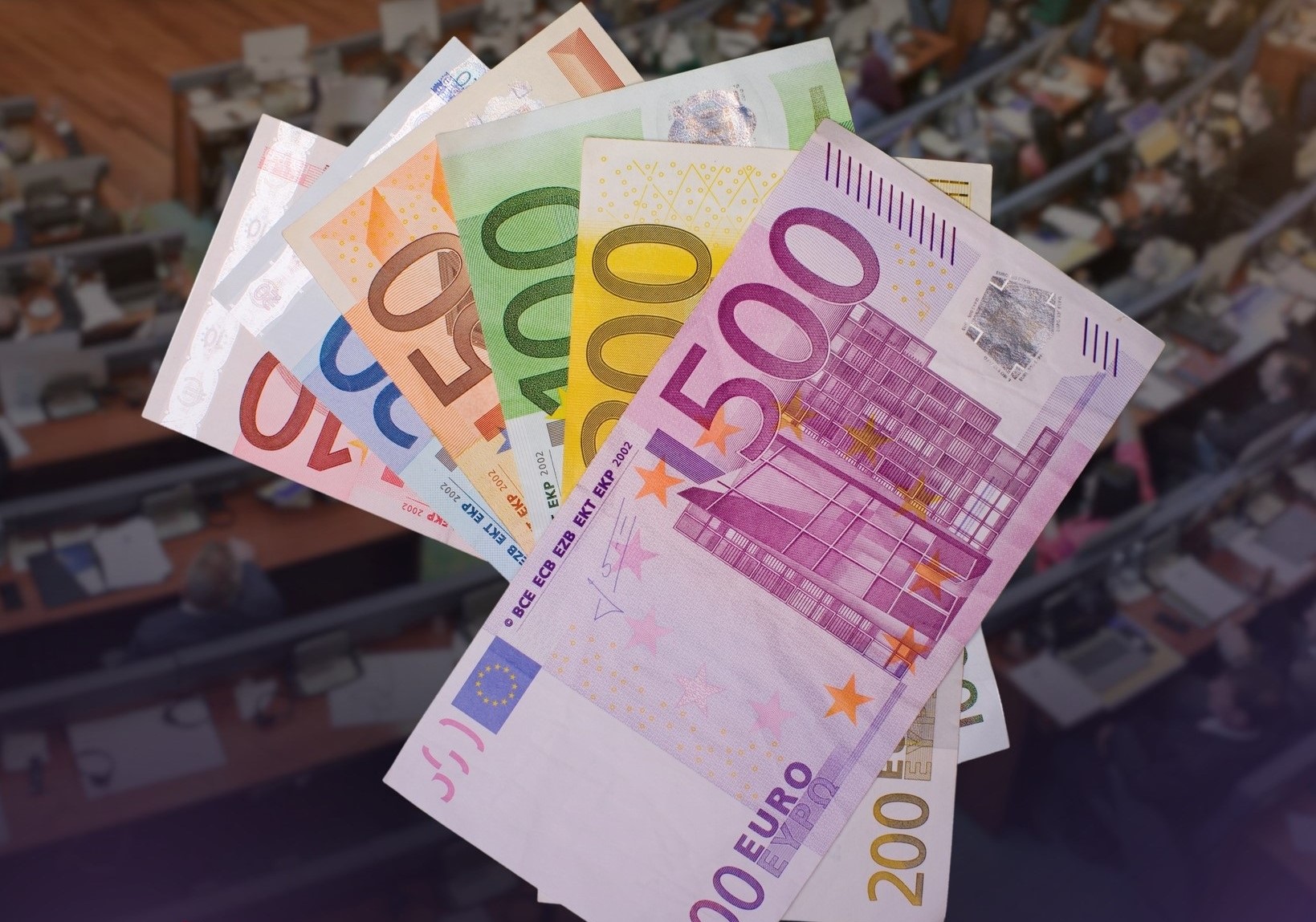 Raporti  Kostoja e Politikës në Kosovë   mbi 12 mijë euro shpenzime për t u bërë deputet