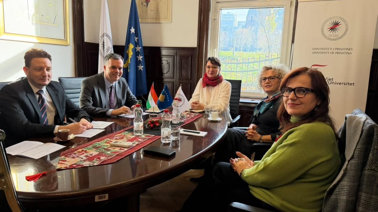 UP dhe Ambasada e Hungarisë diskutojnë mundësinë e hapjes së kursit të gjuhës hungareze