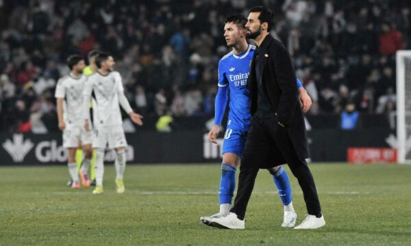 Arbeloa nuk dorëzohet  I kemi përpara dy trofe mjaft të rëndësishëm  Championsin dhe La Ligan