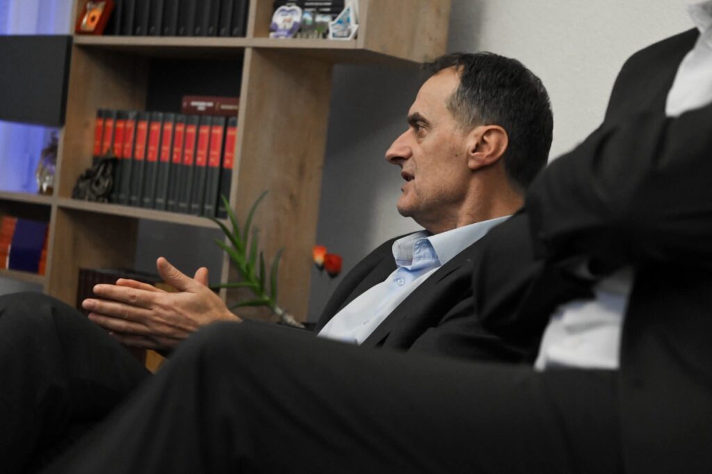 Pse PDK ja nuk duhet ta votojë Vjosa Osmanin për presidente