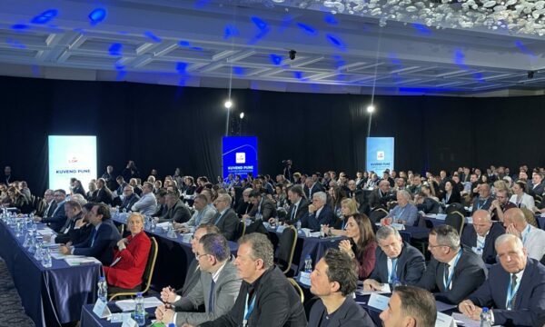 Përfundon votimi i fshehtë në Kuvendin e LDK së  votat e delegatëve po numërohen