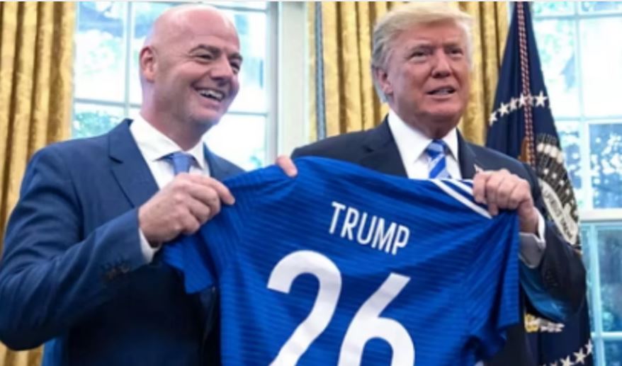 Takohen Infantino e Trump  presidenti i ShBA së do të dorëzoj trefeun e Kupës së Botës