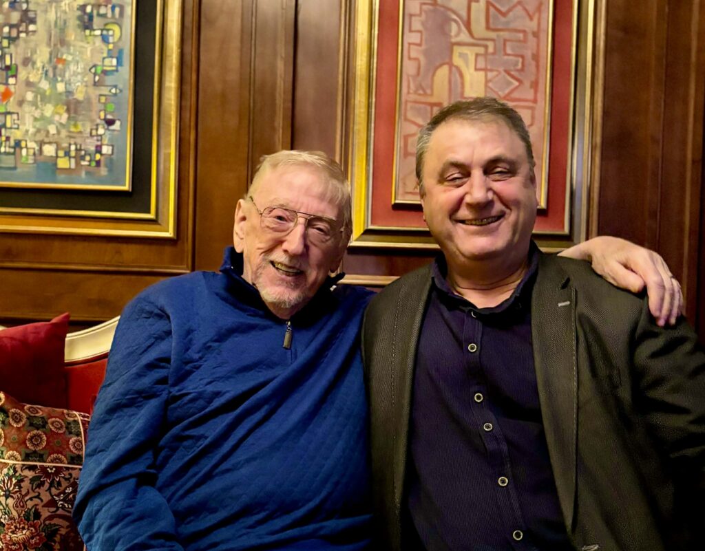 Idriz Thaçi takon ambasadorin William Walker  e falënderon për kontributin për Kosovën