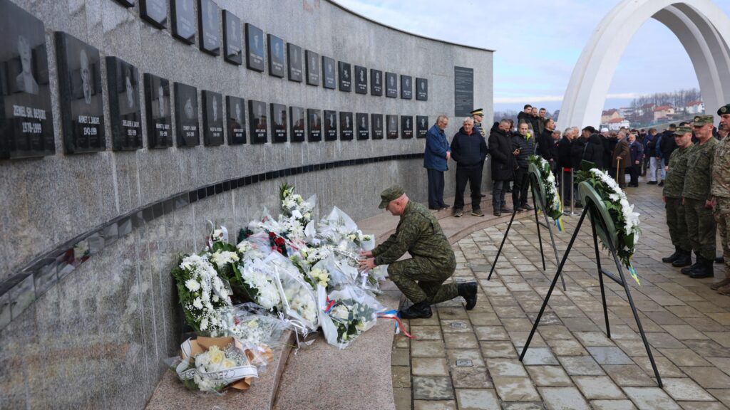 FSK ja bën homazhe në Reçak