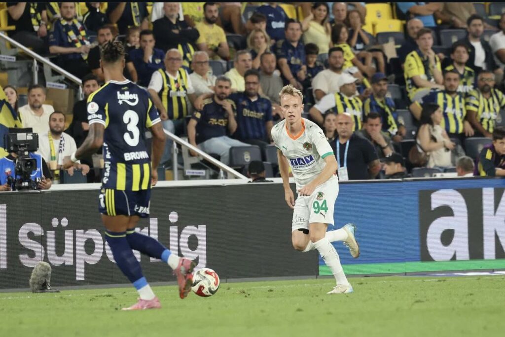 Hadërgjonaj përfshihet në ekipin ideal të javës në Turqi