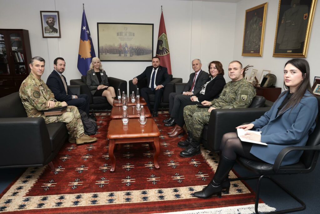 Maqedonci falënderon veteranët amerikanë për mbështetjen ndaj Kosovës