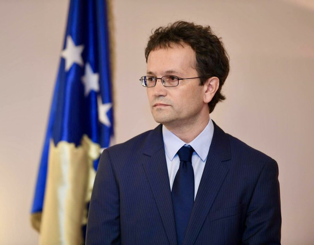 Murtezaj  Është momenti i fundit që institucionet e Kosovës të konsolidohen