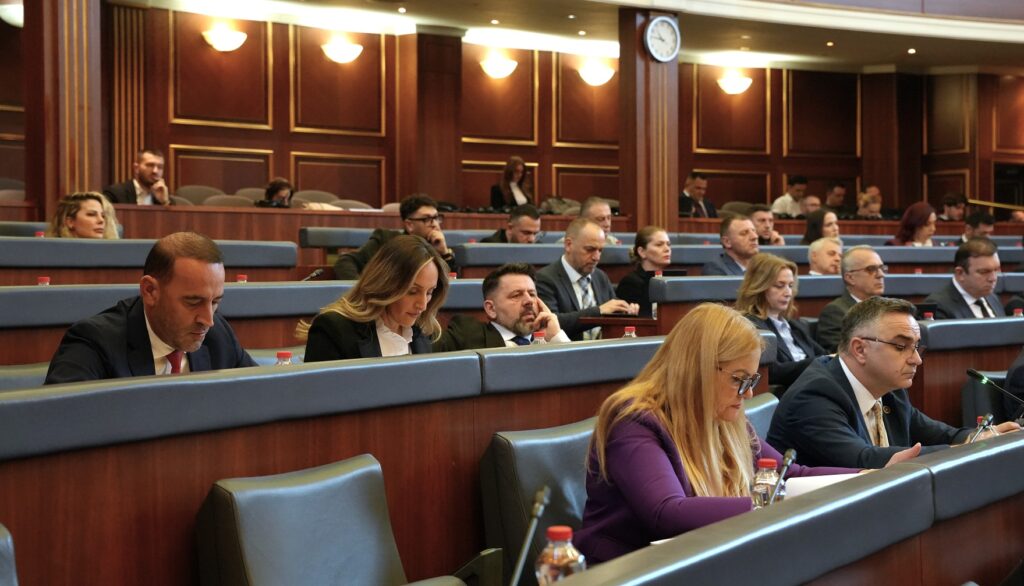 Bytyqi  Buxheti diskriminon komunat ku nuk udhëheq Vetëvendosja