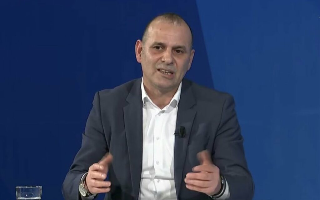 Kur historia shkruhet me mllef  inate e ndoshta edhe me porosi 