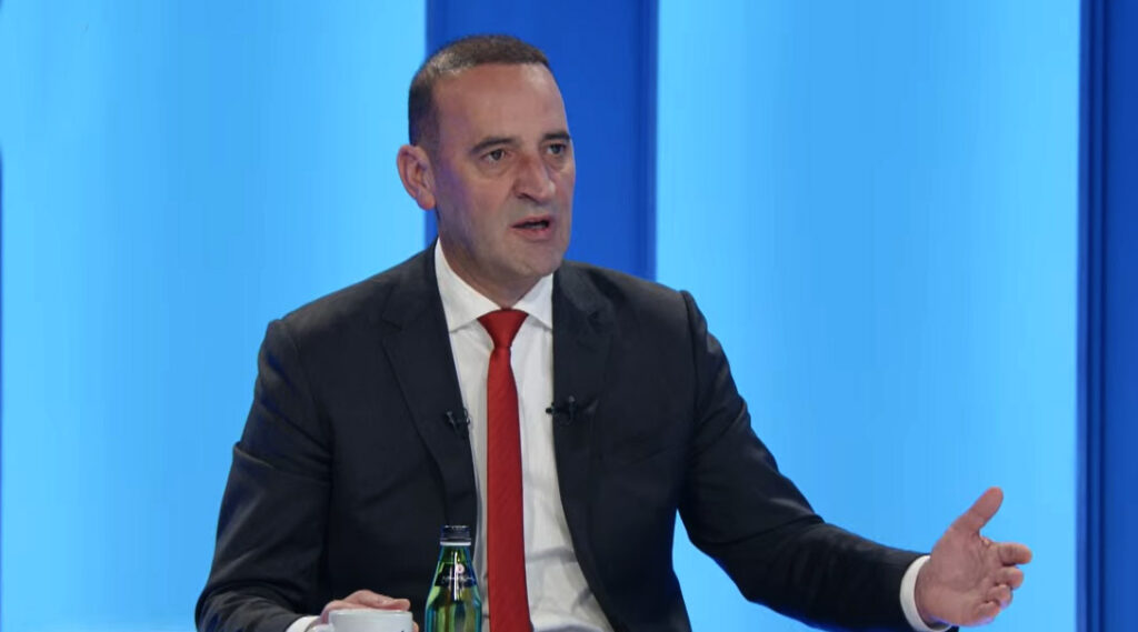 Daut Haradinaj  SHBA ja të ndihmojë që politika të mos ndërhyjë në vendimin e Hagës për ish krerët e UÇK së