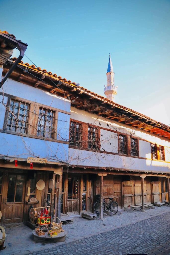 Disa nga mbiemrat e familjeve gjakovare me prejardhje nga Malësia e Gjakovës dhe Reka e Keqe